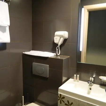 International ゲストハウス 3*