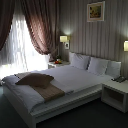 International スコピエ