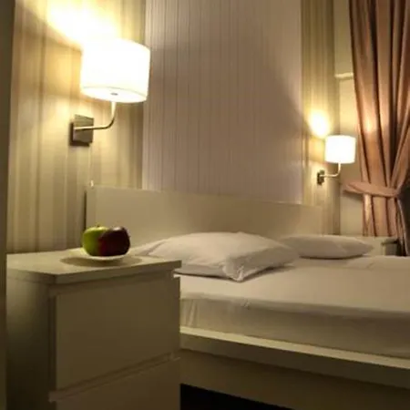 ゲストハウス International 3*