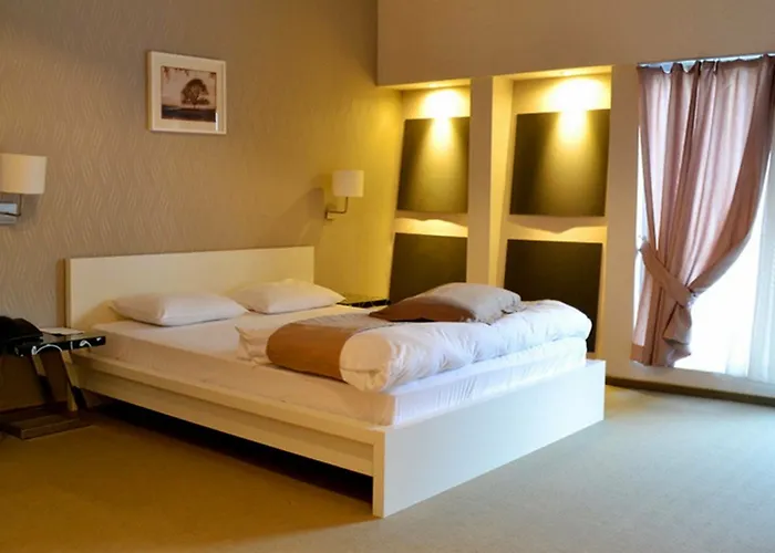 International 3* Skopje